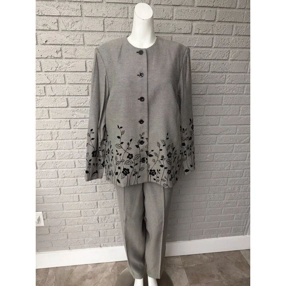 Alfred Dunner Women Floral Embroidered Herringbone Collarless Pant Suit Size 16